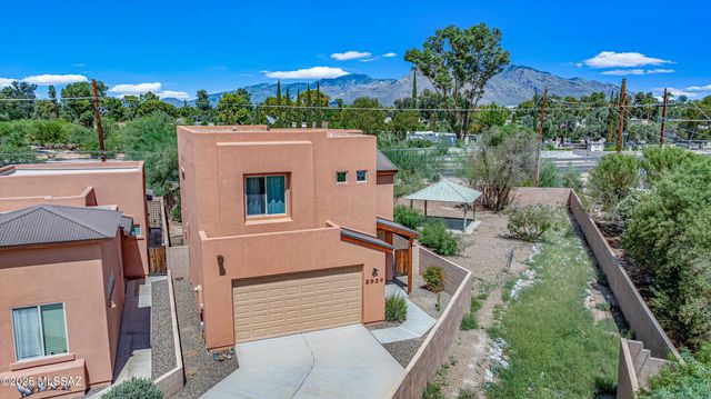 2926 W Stepping Stone Court, Tucson, AZ 85741