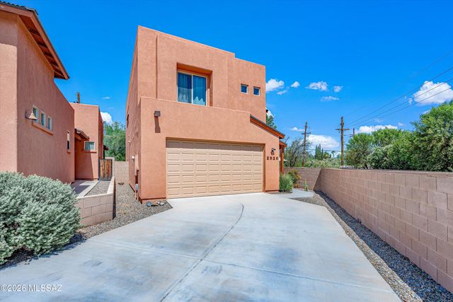 2926 W Stepping Stone Court, Tucson, AZ 85741