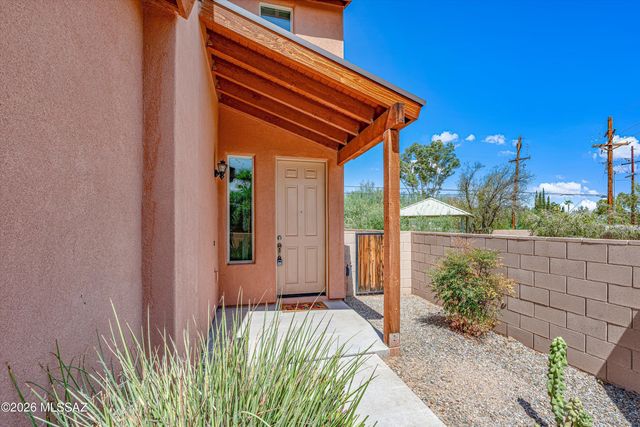 2926 W Stepping Stone Court, Tucson, AZ 85741