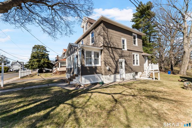 30 Oakwood Street, East Hartford, CT 06108