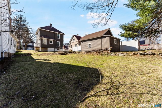 30 Oakwood Street, East Hartford, CT 06108