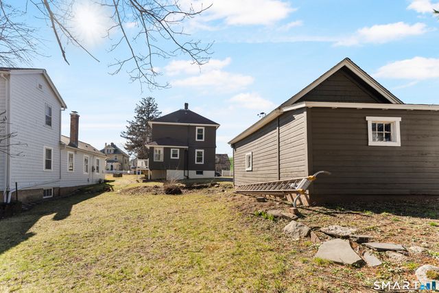30 Oakwood Street, East Hartford, CT 06108