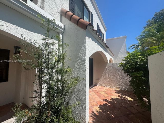 21208 Harbor Way 137-13, Aventura, FL 33180