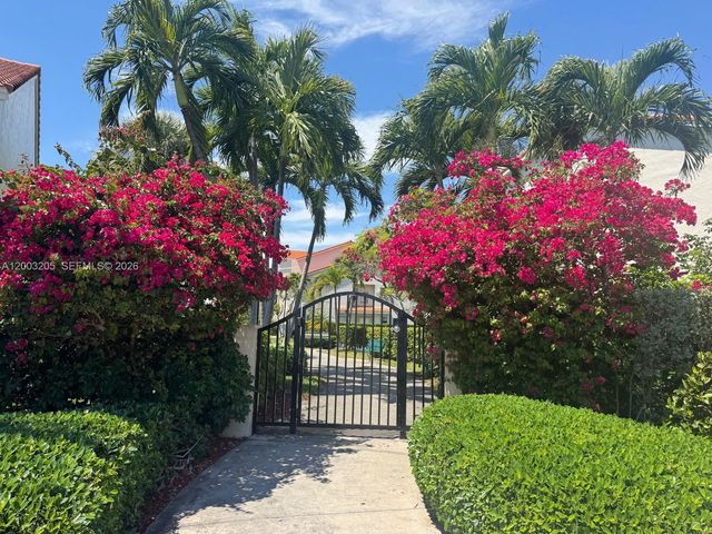 21208 Harbor Way 137-13, Aventura, FL 33180