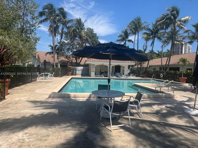 21208 Harbor Way 137-13, Aventura, FL 33180