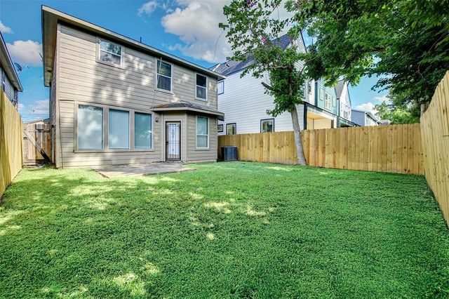 7130 Eastwood Street, Houston, TX 77021