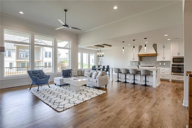 2717 NE 91st Place, Kansas City, MO 64156