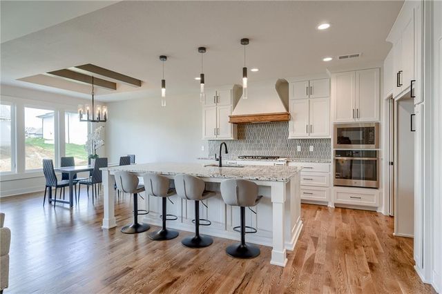 2717 NE 91st Place, Kansas City, MO 64156