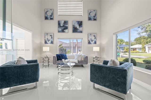 7330 SW 165th St, Palmetto Bay, FL 33157