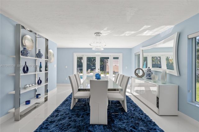 7330 SW 165th St, Palmetto Bay, FL 33157