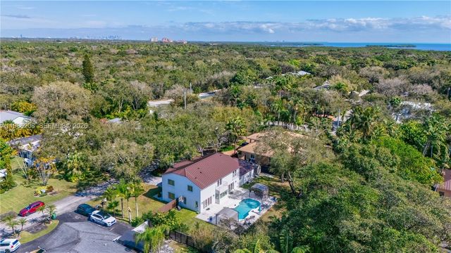 7330 SW 165th St, Palmetto Bay, FL 33157