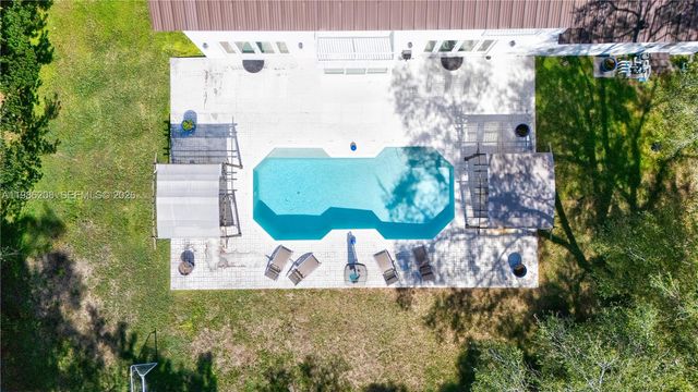 7330 SW 165th St, Palmetto Bay, FL 33157