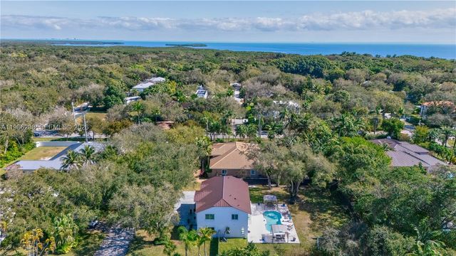 7330 SW 165th St, Palmetto Bay, FL 33157