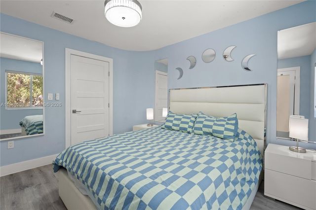 7330 SW 165th St, Palmetto Bay, FL 33157