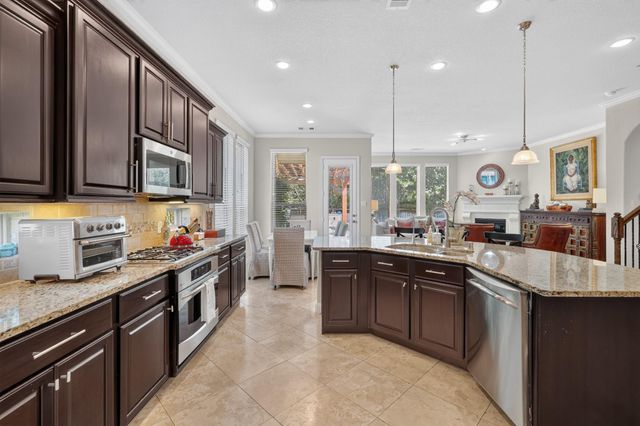 186 Hearthshire Circle, Magnolia, TX 77354