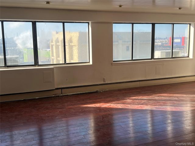 33-70 Prince Street 806, Flushing, NY 11354