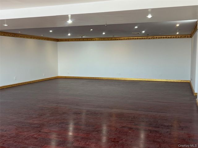 33-70 Prince Street 806, Flushing, NY 11354