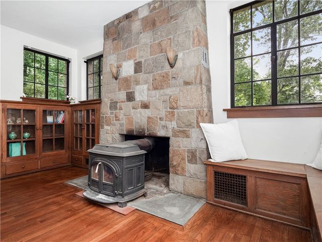 2501 Oakwood Rd, Shaler, PA 15116