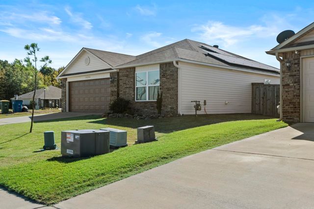 10204 Lori Kaye Dr, North Little Rock, AR 72113