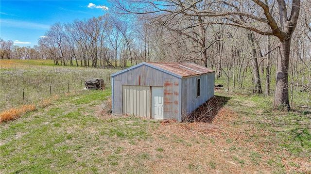 450 SW 725 Road, Chilhowee, MO 64733