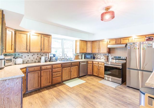 450 SW 725 Road, Chilhowee, MO 64733