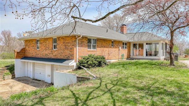 450 SW 725 Road, Chilhowee, MO 64733