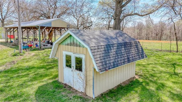 450 SW 725 Road, Chilhowee, MO 64733