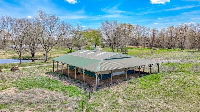 450 SW 725 Road, Chilhowee, MO 64733