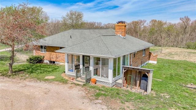 450 SW 725 Road, Chilhowee, MO 64733