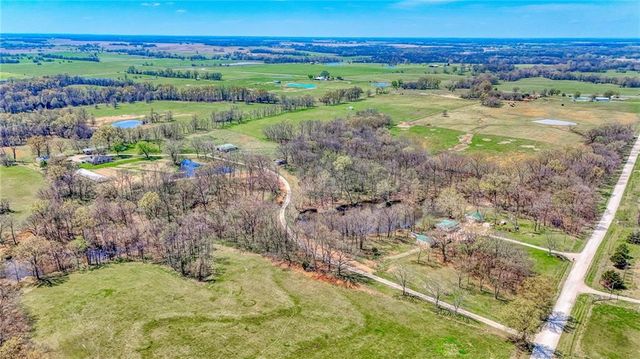 450 SW 725 Road, Chilhowee, MO 64733