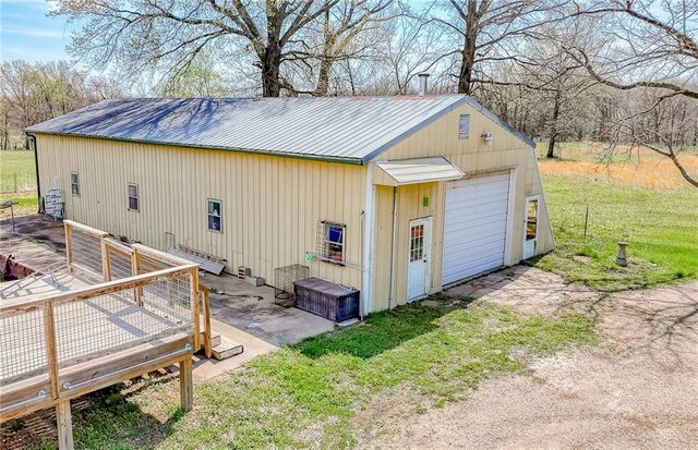 450 SW 725 Road, Chilhowee, MO 64733