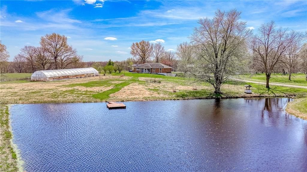 450 SW 725 Road, Chilhowee, MO 64733