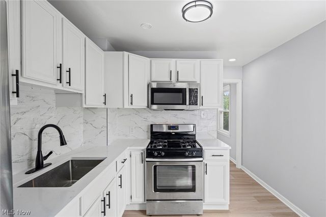 3854 W 116th Street, Cleveland, OH 44111