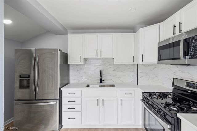 3854 W 116th Street, Cleveland, OH 44111