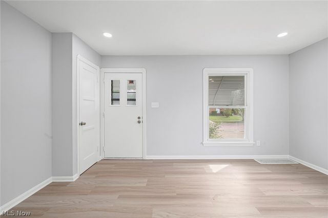 3854 W 116th Street, Cleveland, OH 44111