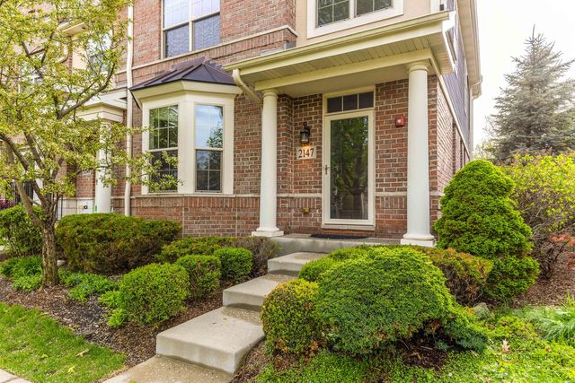 2147 Apple Hill Lane, Buffalo Grove, IL 60089
