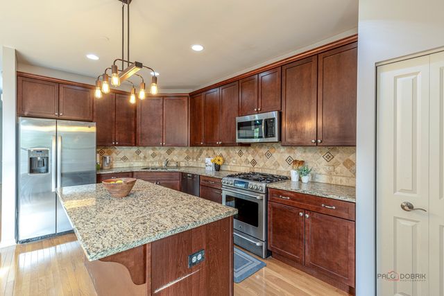 2147 Apple Hill Lane, Buffalo Grove, IL 60089