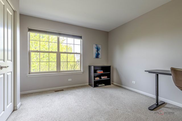 2147 Apple Hill Lane, Buffalo Grove, IL 60089