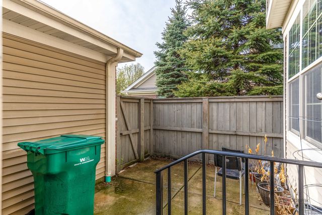 2147 Apple Hill Lane, Buffalo Grove, IL 60089