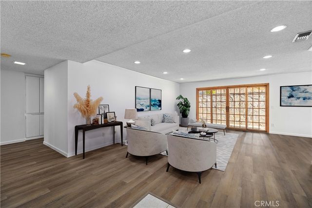 26562 Cardwick Court, Newhall, CA 91321