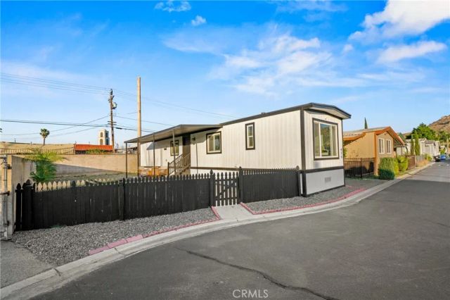 3825 Crestmore 475, Riverside, CA 92509