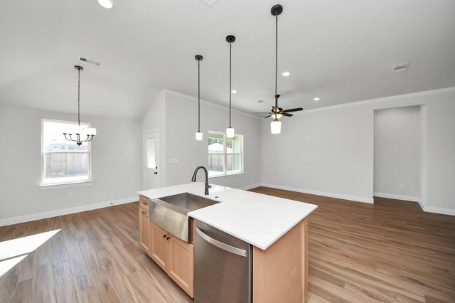 10310 Woodhill Spa Lane, Cleveland, TX 77327