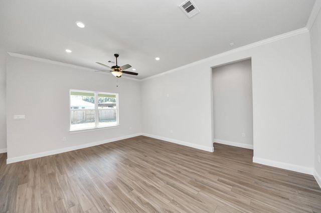 10310 Woodhill Spa Lane, Cleveland, TX 77327