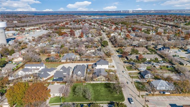 309 N Main Street, Grapevine, TX 76051