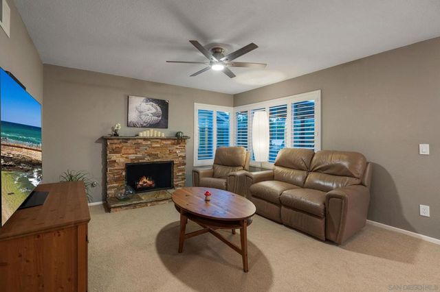 1091 La Tortuga, Vista, CA 92081