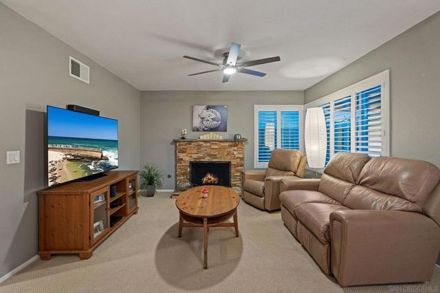 1091 La Tortuga, Vista, CA 92081