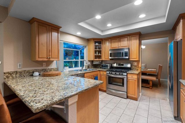 1091 La Tortuga, Vista, CA 92081