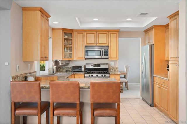 1091 La Tortuga, Vista, CA 92081