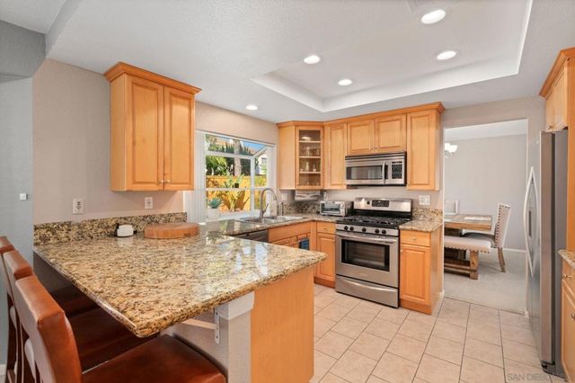 1091 La Tortuga, Vista, CA 92081