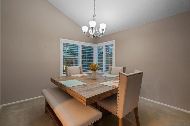 1091 La Tortuga, Vista, CA 92081